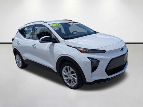 Used 2023 Chevrolet Bolt EUV LT image 2