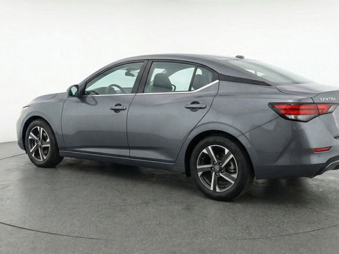 Used 2025 Nissan Sentra SV image 6