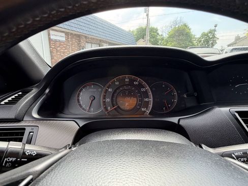 Used 2017 Honda Accord Sport image 5