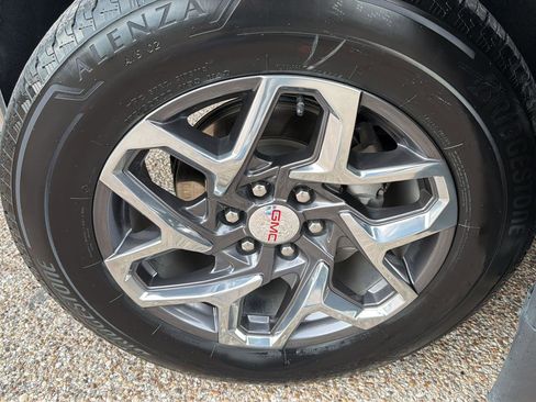 Used 2024 GMC Sierra 1500 SLT RWD image 11