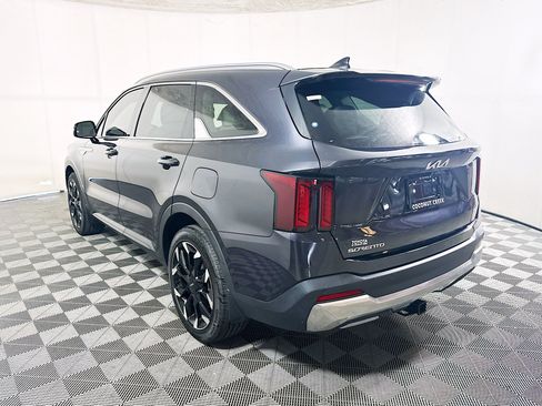 Used 2025 Kia Sorento EX w/ Panoramic Sunroof Package FWD image 5
