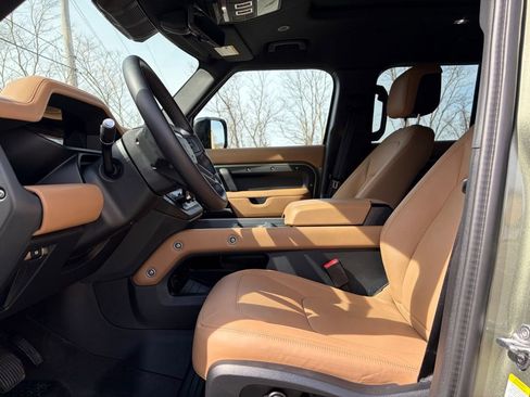 Certified 2025 Land Rover Defender 110 X-Dynamic SE image 11