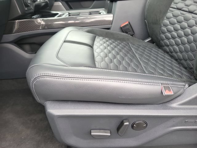 New 2026 Ford F250 Lariat w/ Black Appearance Package AWD/4WD image 16