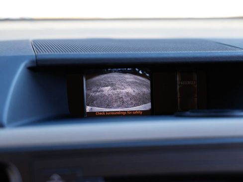 Used 2011 Toyota Sienna LE image 34