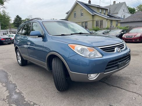 Used 2012 Hyundai Veracruz Limited w/ Navigation Pkg AWD/4WD image 3