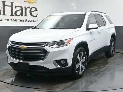 Used 2021 Chevrolet Traverse LT w/ LT Premium Package AWD/4WD image 37