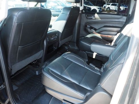 Used 2017 Chevrolet Suburban Premier image 12