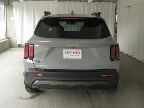 Used 2023 Kia Sorento X-Line EX image 27