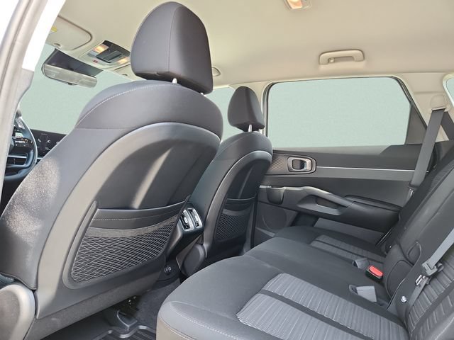 New 2026 Kia Sorento LX FWD image 16