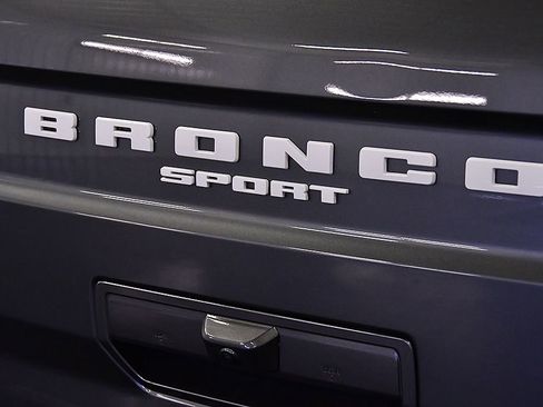 Used 2025 Ford Bronco Sport Badlands image 11