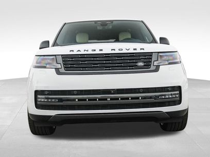 New 2025 Land Rover Range Rover SE