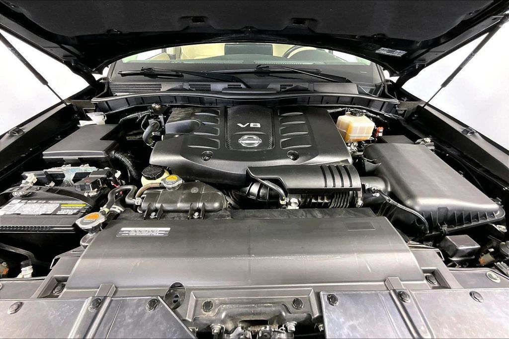 Used 2021 Nissan Armada SL w/ Captain's Chairs Package RWD image 9