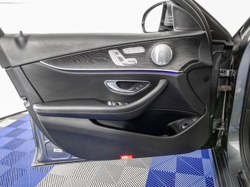Used 2017 Mercedes-Benz E 300 E 300 image 12