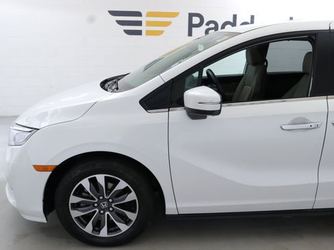 Used 2023 Honda Odyssey EX-L image 4