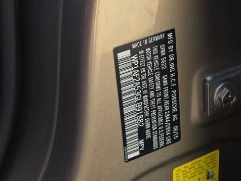 Used 2016 Porsche Macan Turbo AWD/4WD image 34