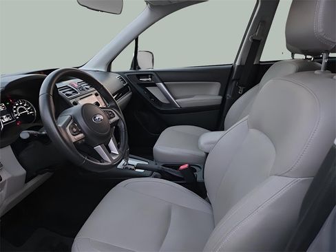 Used 2018 Subaru Forester 2.5i Limited w/ Popular Package #3B image 13