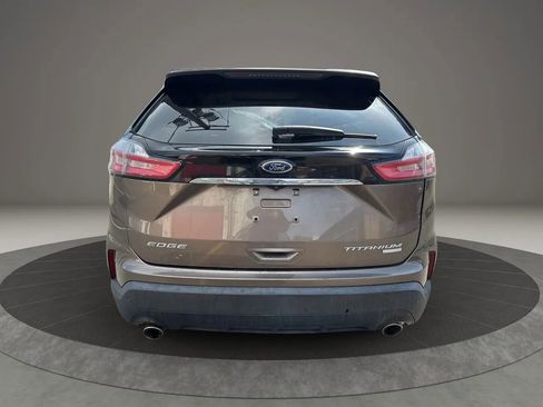 Used 2019 Ford Edge Titanium w/ Equipment Group 301A AWD/4WD image 6