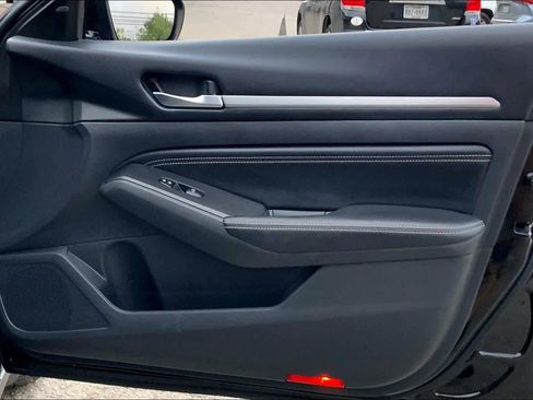 Used 2019 Nissan Altima 2.5 SL FWD image 20