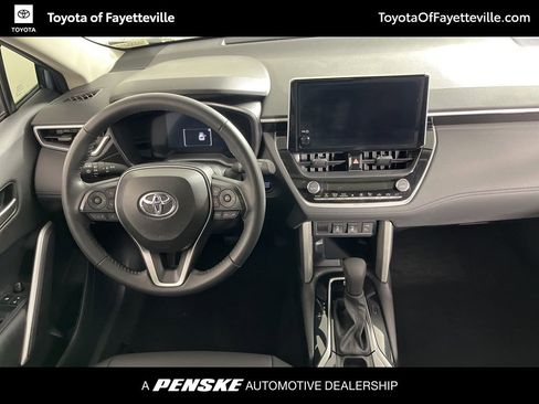 Certified 2024 Toyota Corolla Cross XLE w/ Convenience Package FWD image 5