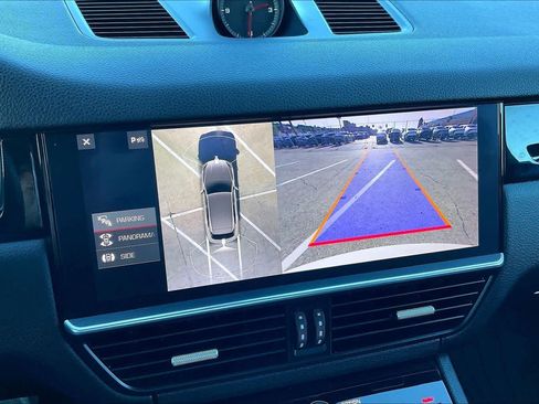 Used 2021 Porsche Cayenne image 25