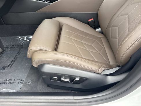 Used 2026 BMW 530i w/ Premium Package image 18