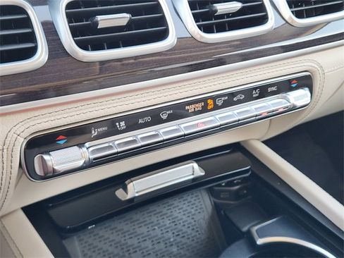 Used 2022 Mercedes-Benz GLS 450 4MATIC image 18
