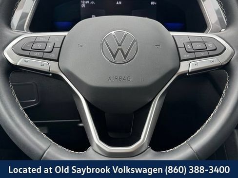 Used 2022 Volkswagen Tiguan SE AWD/4WD image 32