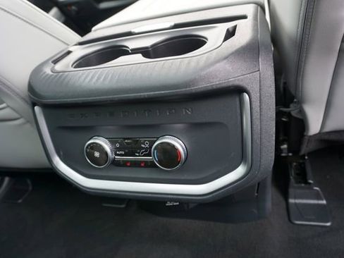 Used 2025 Ford Expedition Platinum w/ Driver's Package image 26