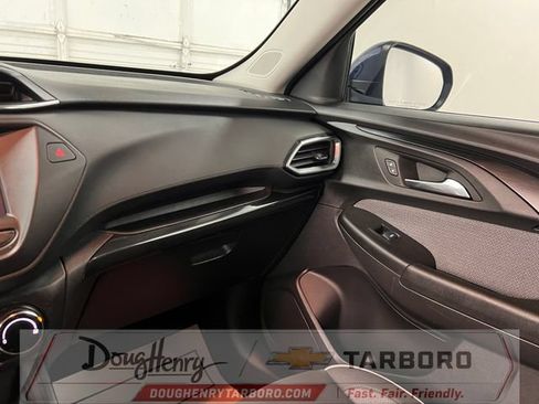 Used 2023 Chevrolet TrailBlazer LT FWD image 45