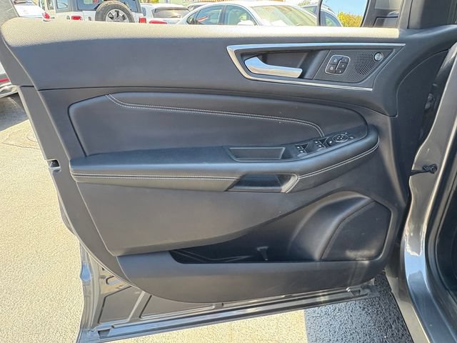 Used 2022 Ford Edge Titanium AWD/4WD image 26