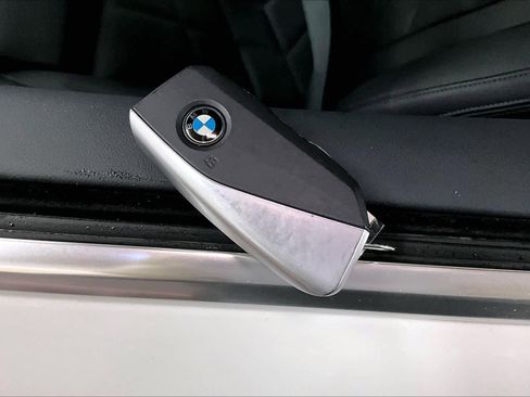 Certified 2025 BMW i5 eDrive40i w/ Premium Package image 13