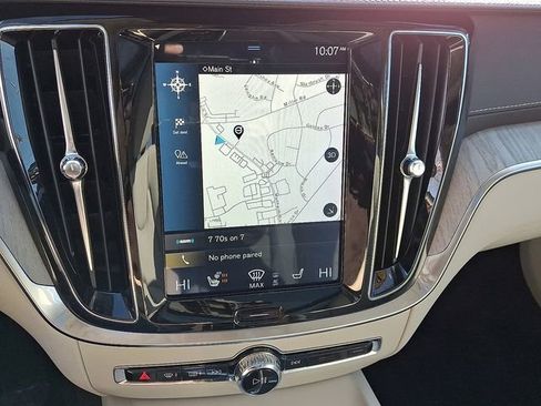 Used 2019 Volvo S60 T5 Inscription image 16