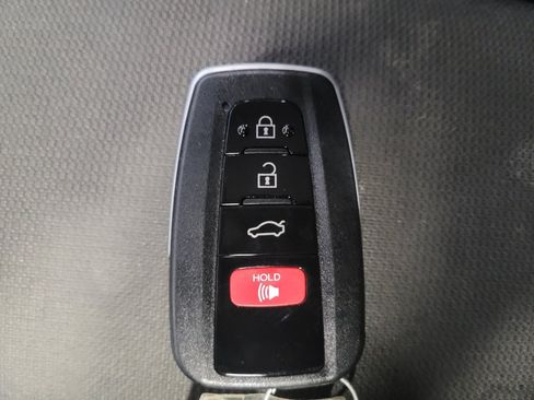 Used 2022 Toyota Corolla LE w/ LE Convenience Package FWD image 32