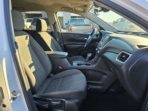 Used 2024 Chevrolet Equinox LT image 17