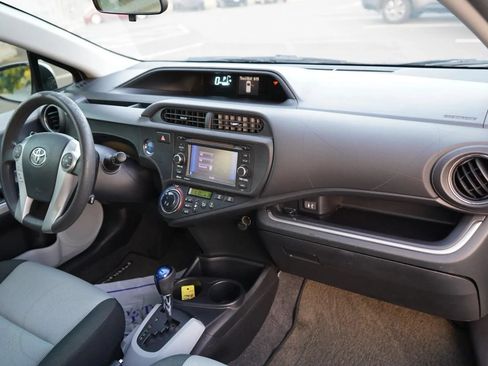 Used 2014 Toyota Prius C One FWD image 18