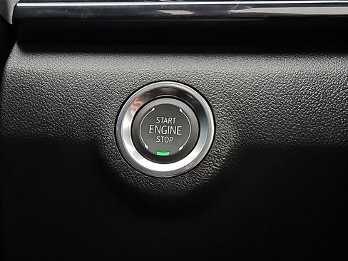 New 2026 GMC Terrain AT4 w/ Technology Package II AWD/4WD image 17