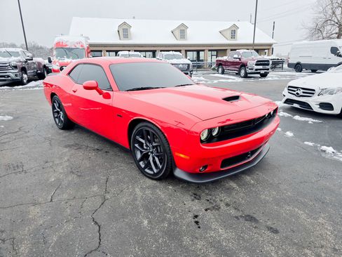 Used 2023 Dodge Challenger R/T w/ Plus Package image 12