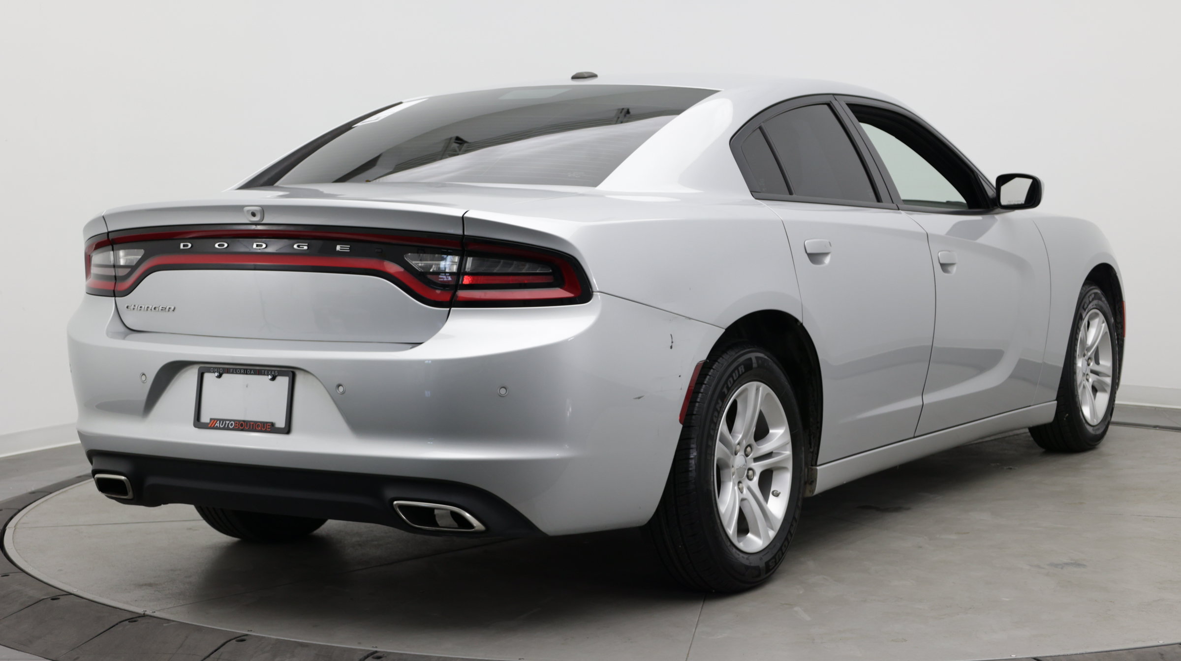 Used 2022 Dodge Charger SXT RWD image 7
