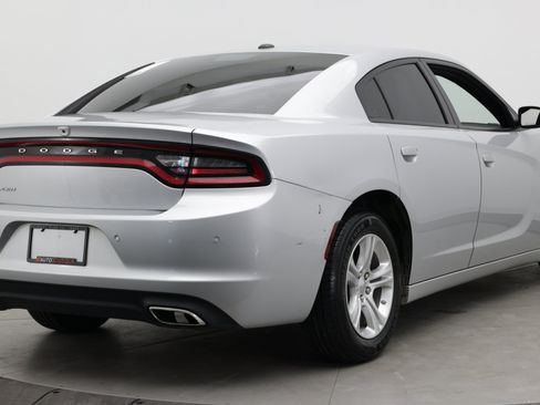Used 2022 Dodge Charger SXT RWD image 7