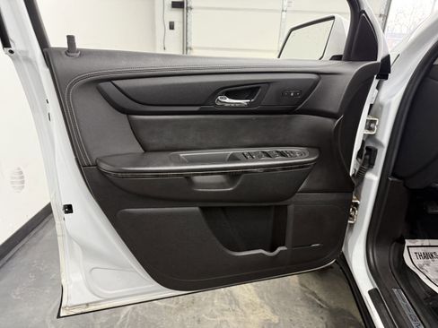 Used 2017 GMC Acadia Limited SLT image 10