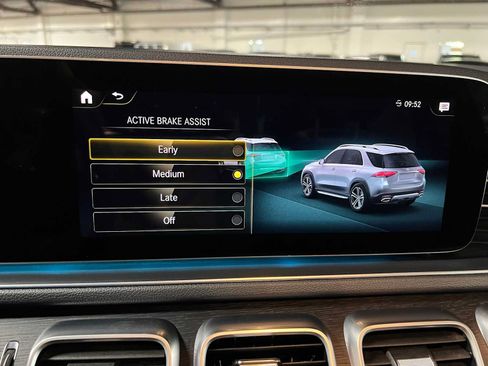 Used 2023 Mercedes-Benz GLE 350 4MATIC image 41