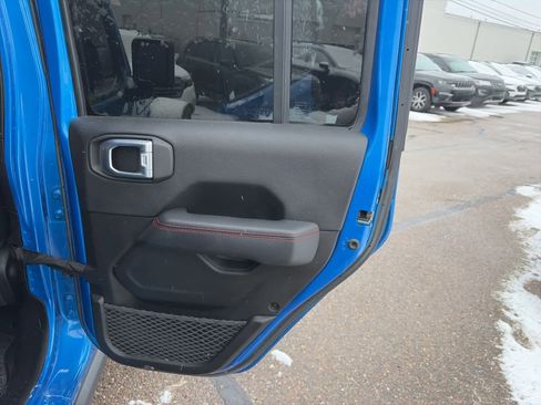 Used 2021 Jeep Wrangler Unlimited Rubicon w/ Cold Weather Group image 17