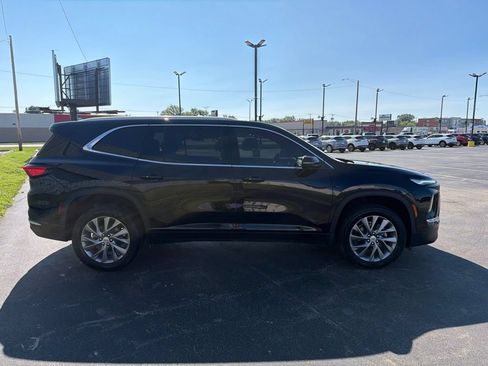 Used 2025 Buick Enclave Preferred w/ LPO, Floor Liner Package AWD/4WD image 4