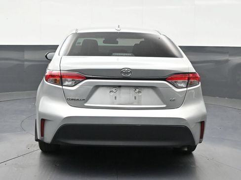 Used 2024 Toyota Corolla LE FWD image 4