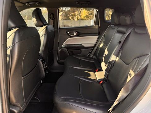 Used 2024 Jeep Compass Limited image 14