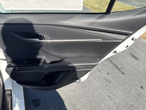 New 2026 Toyota Camry Hybrid image 32