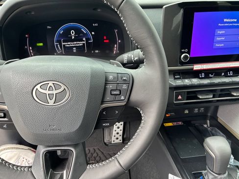New 2026 Toyota Camry SE FWD image 21