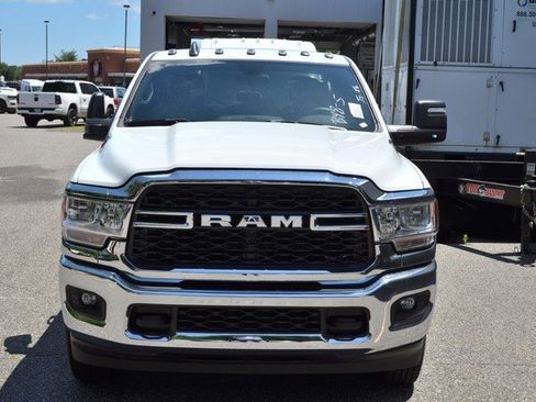 New 2024 RAM 3500 Tradesman w/ Chrome Appearance Group image 3