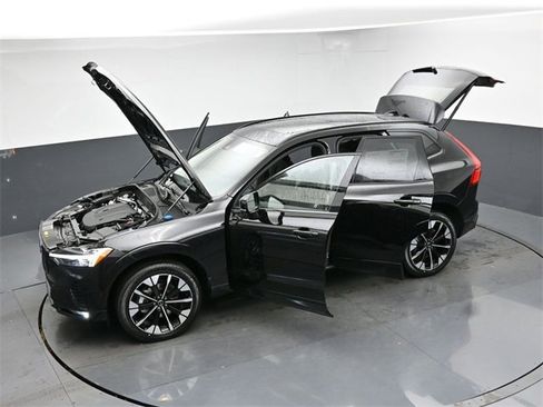 New 2026 Volvo XC60 B5 Plus w/ Protection Package Premier image 53
