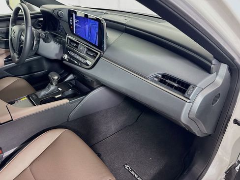 Certified 2025 Lexus ES 350 w/ Premium Package FWD image 31
